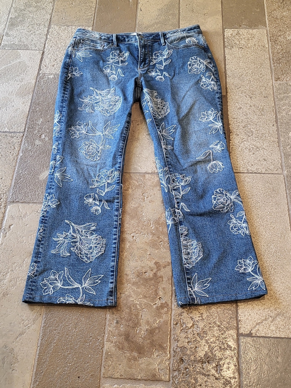 DRIFTWOOD Kelly Blue Denim Wide Leg Jeans with White Floral Embroidery